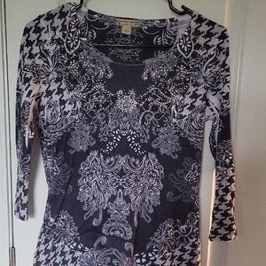 Black and White Graphic Fitted Blouse